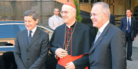 Il Cardinal Bertone, il sindaco Alemanno e il Cavaliere Supremo Anderson alla conferenza dei Musei Capitolini.
