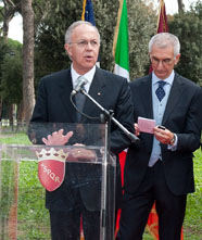 Il Cavaliere Supremo Carl Anderson